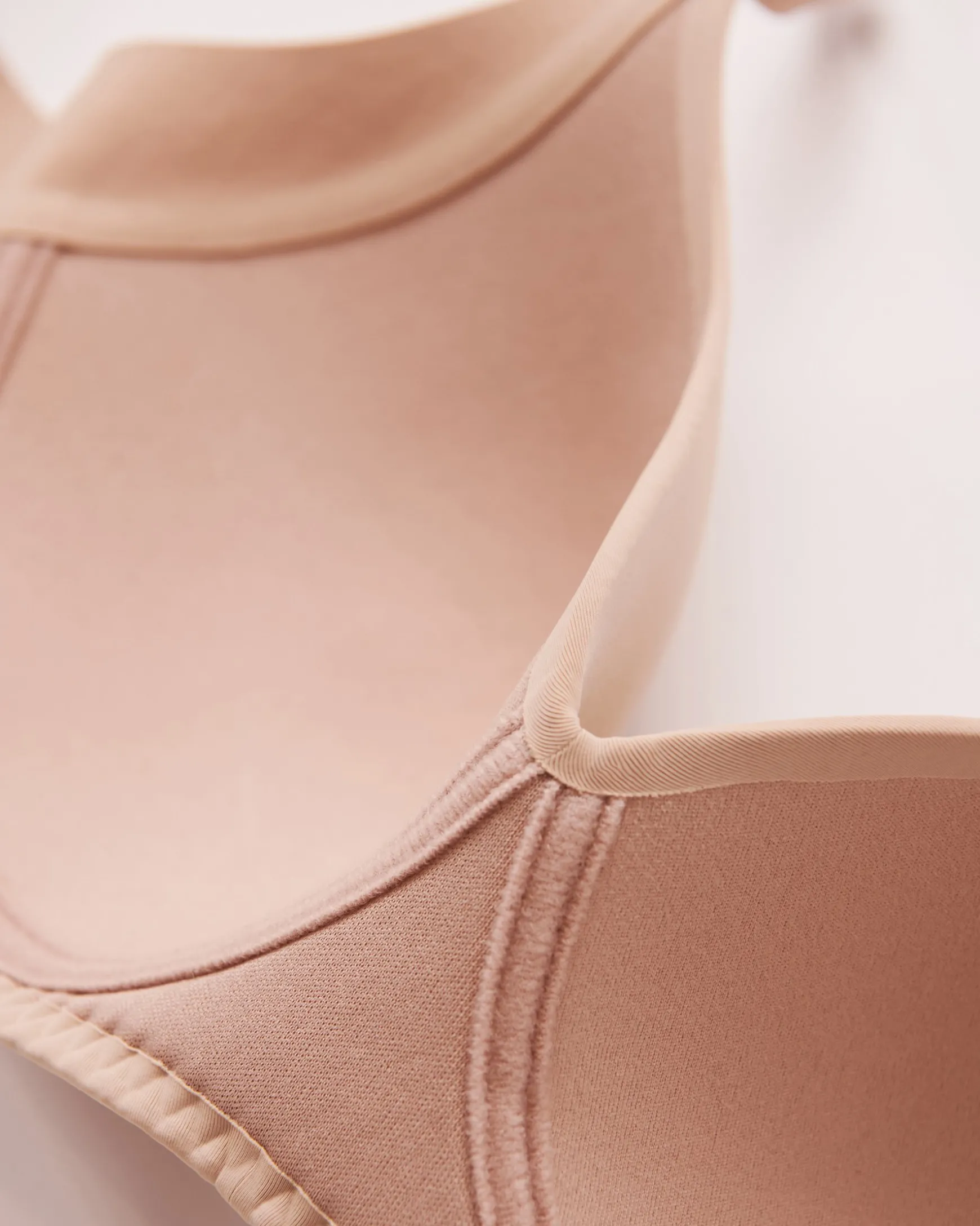 Lightly Lined Wireless Sleek Back Bra
