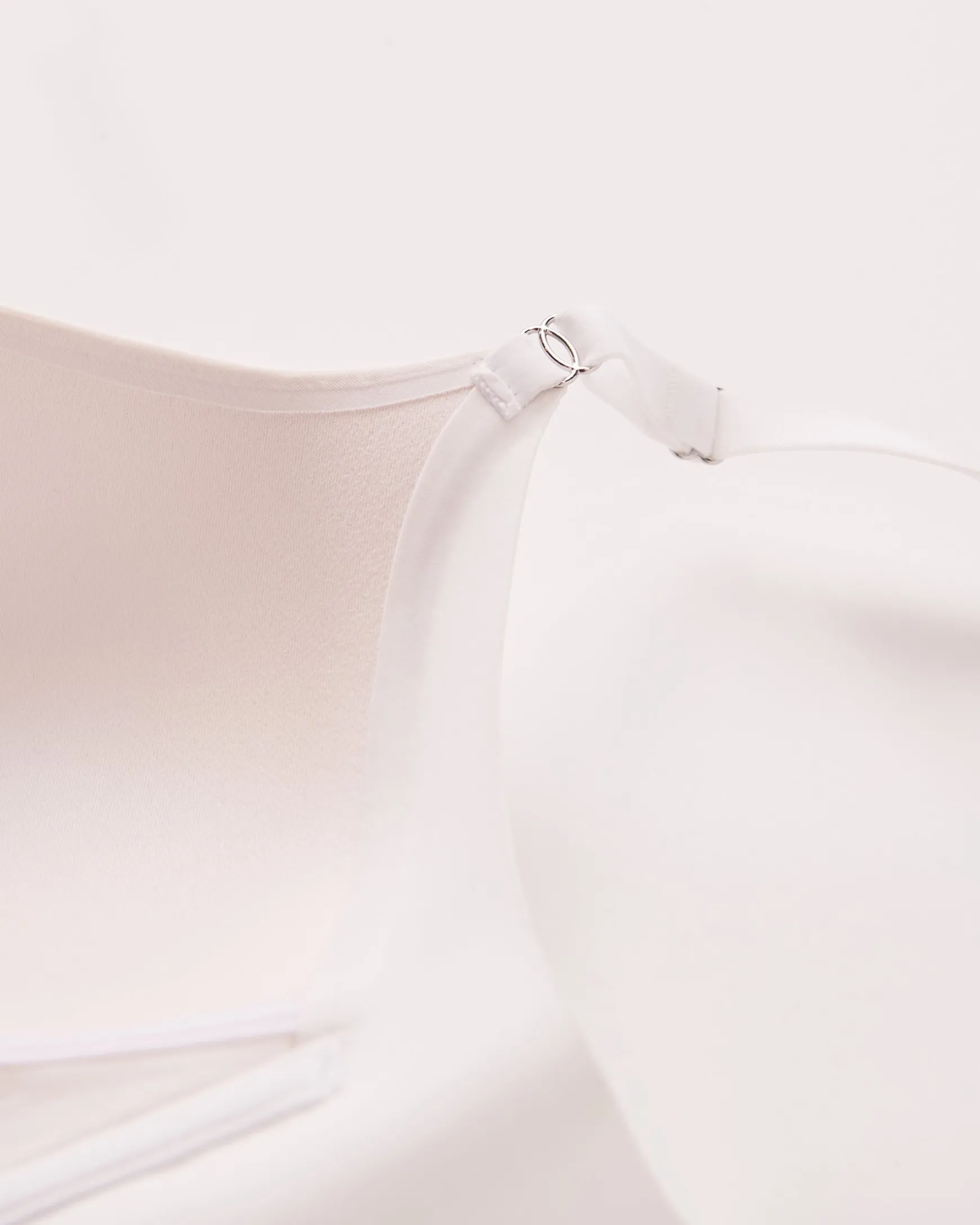Lightly Lined Wireless Sleek Back Bra