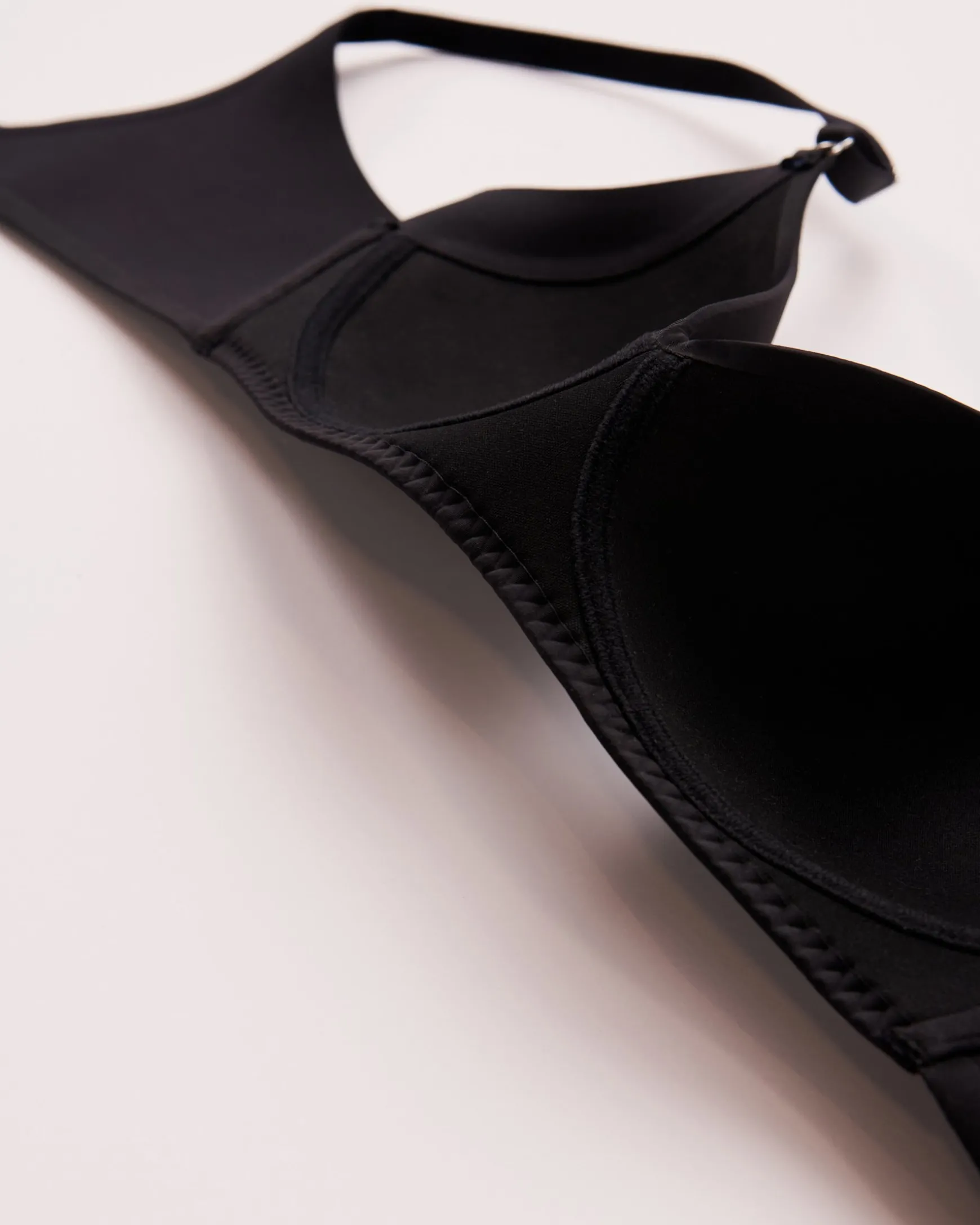 Lightly Lined Wireless Sleek Back Bra