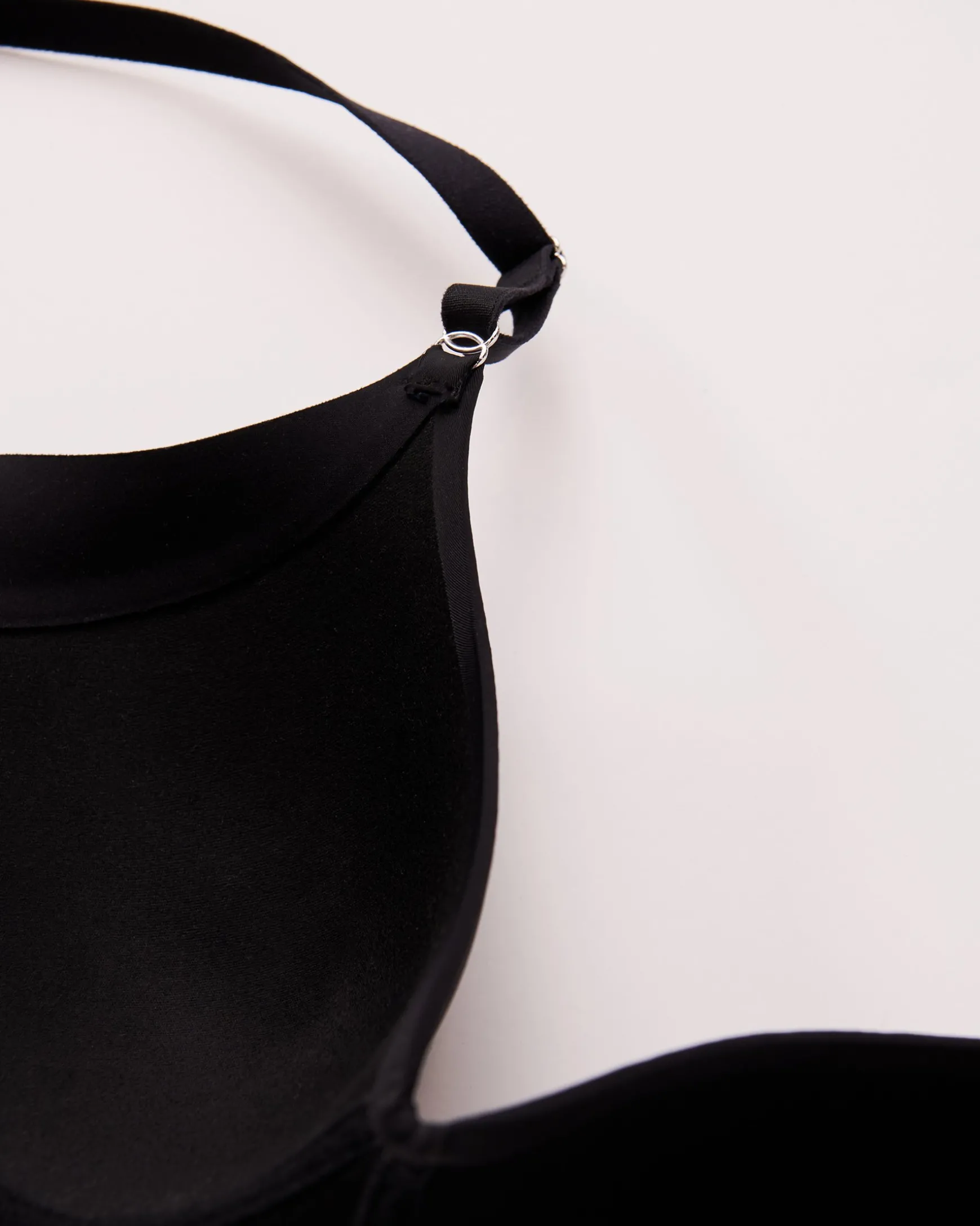 Lightly Lined Wireless Sleek Back Bra